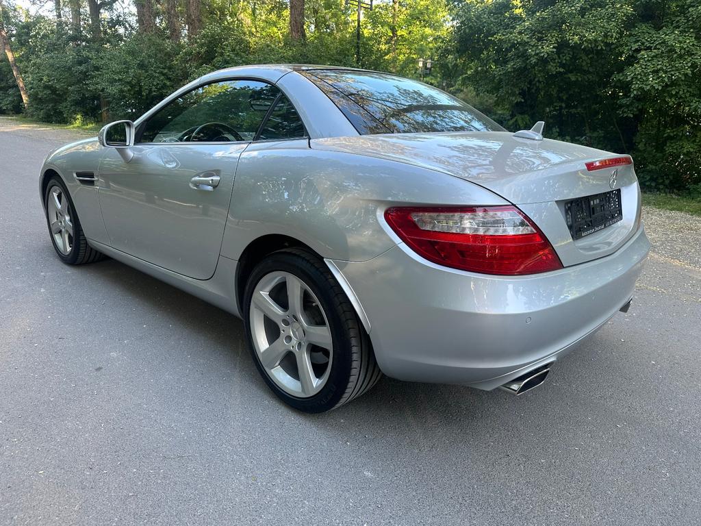 Mercedes-Benz SLK 300