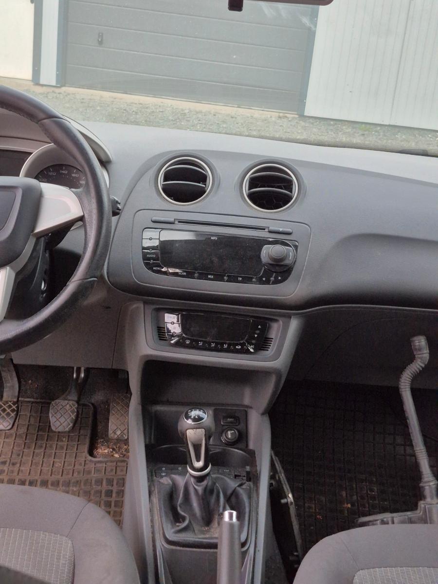 Seat Ibiza 2012 — engine 1.199 cm³, 75 HP (55kW)
