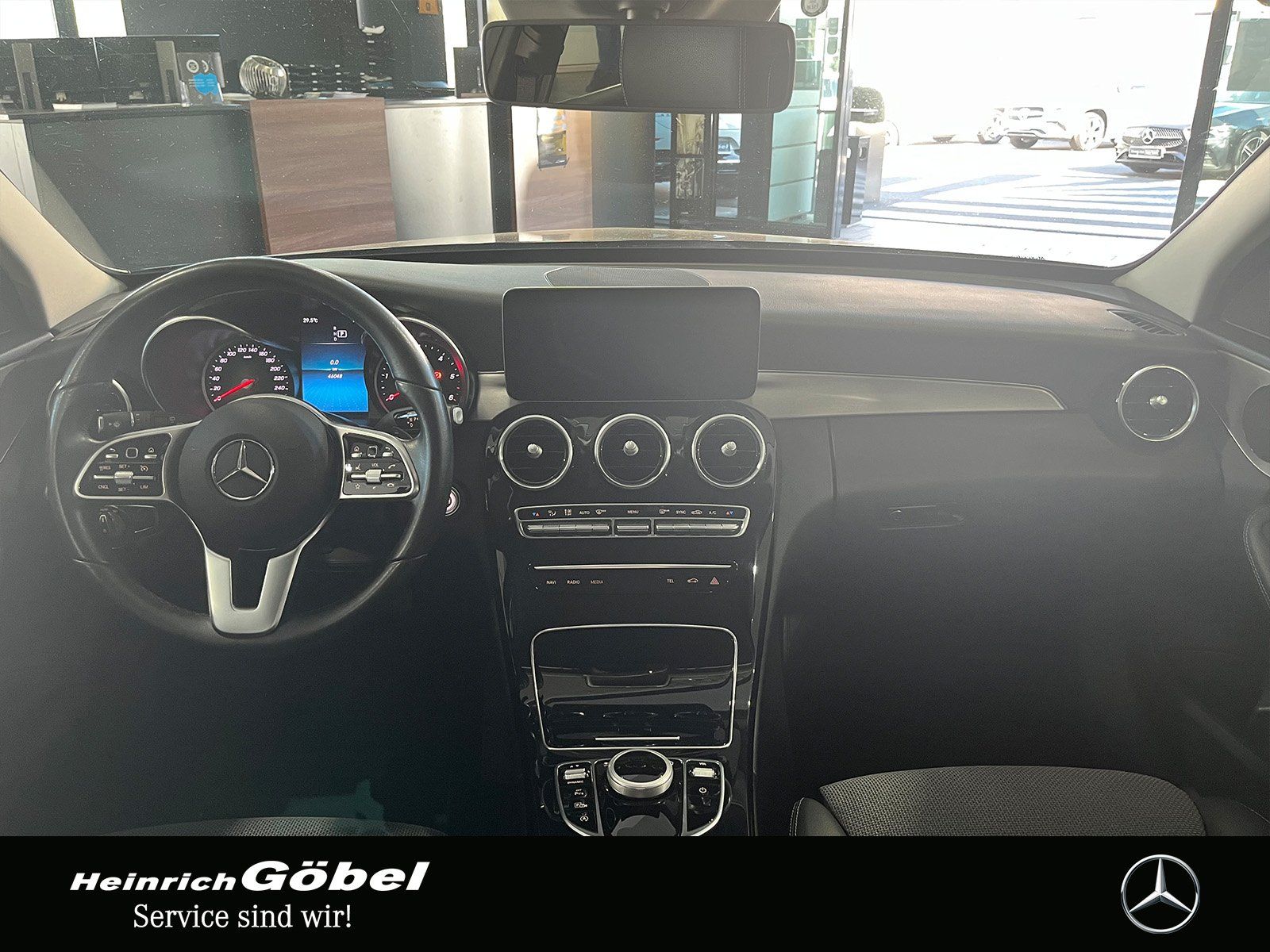 Fahrzeugabbildung Mercedes-Benz C 220 d T AVANTGARDE+NAVI+LED+KAMERA+TOTWINKEL