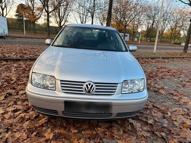 Volkswagen VW Bora 1.6 AHK