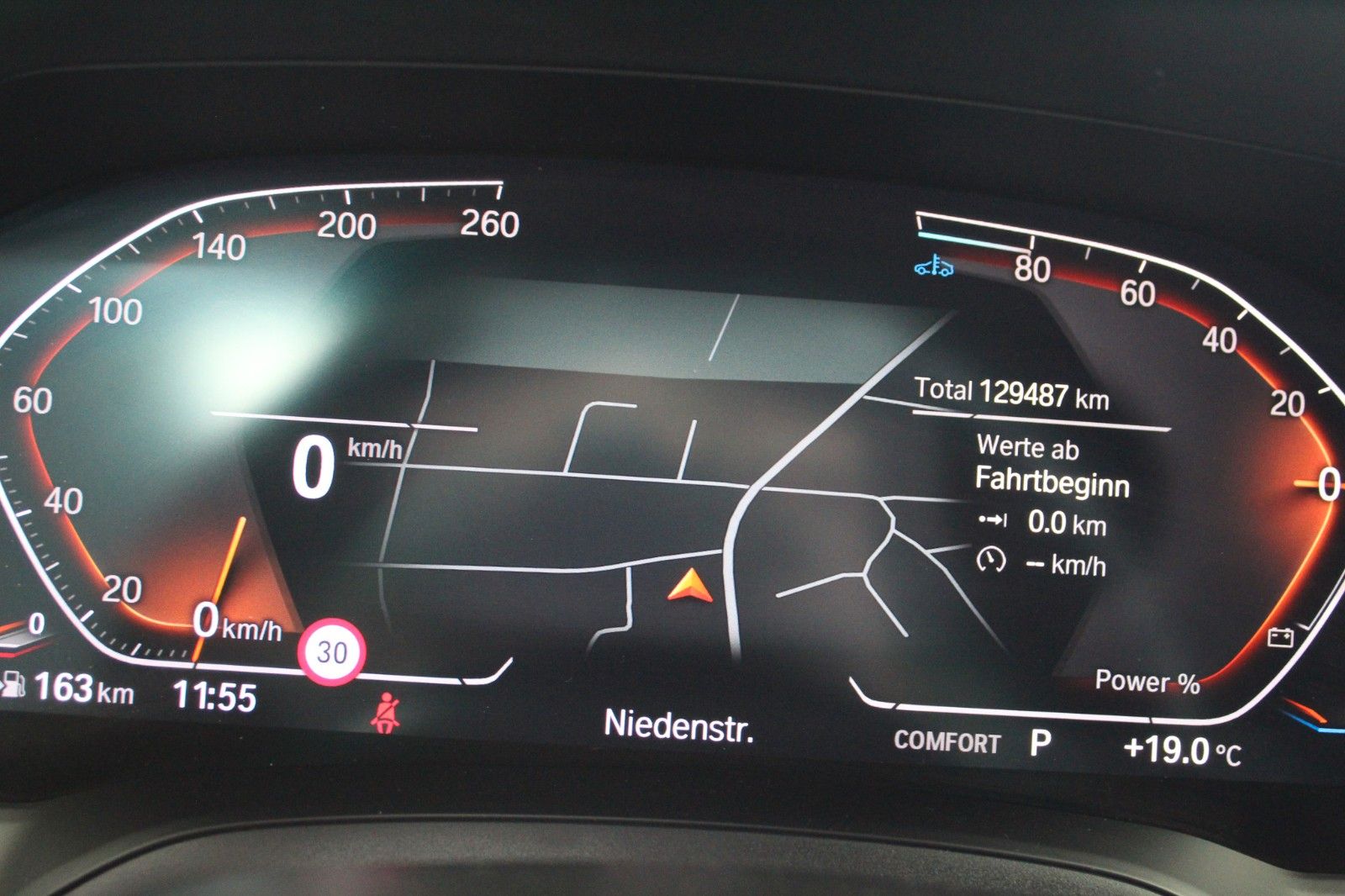 BMW 320d Touring xDrive M Sport Automatik AHK 1.Hand foto 16