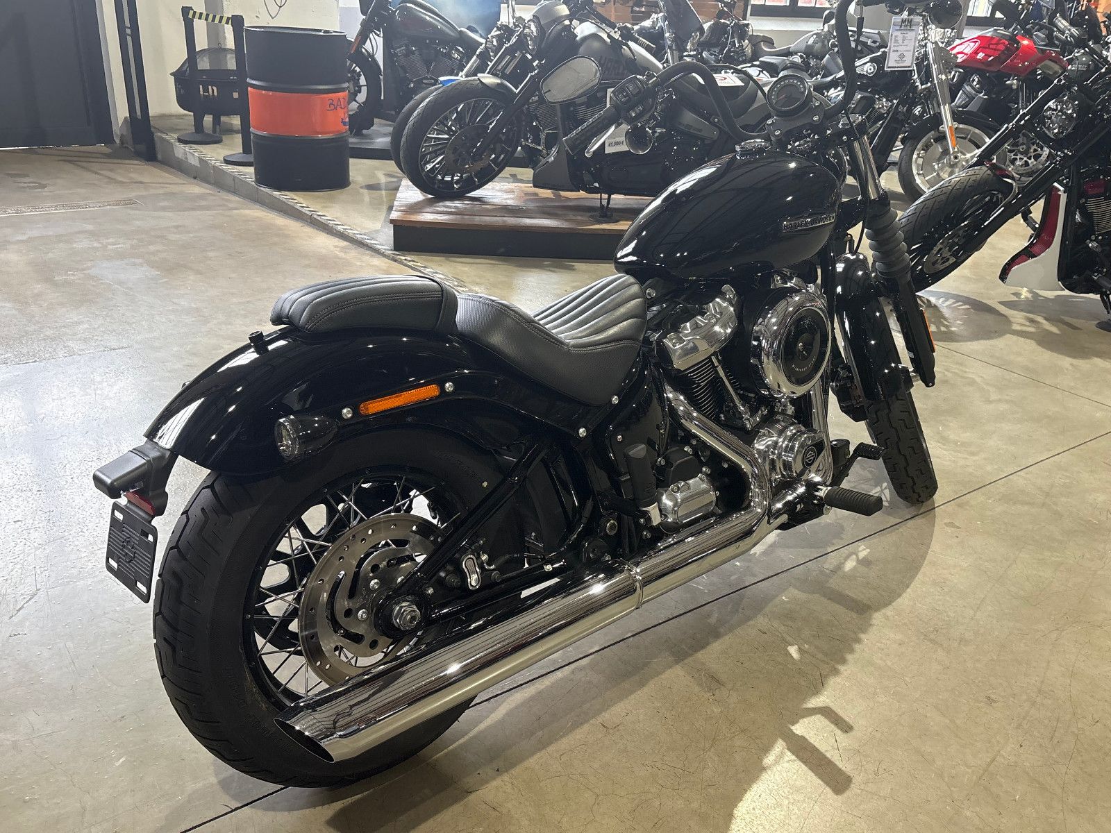 Fahrzeugabbildung Harley-Davidson Street Bob 117