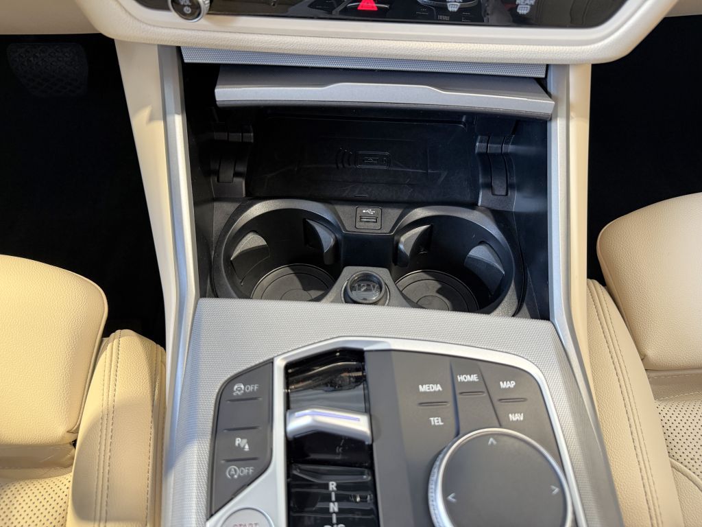 BMW 320i Tour Individual HUD+KAM+NAVI-LivePro+LEDer foto 20