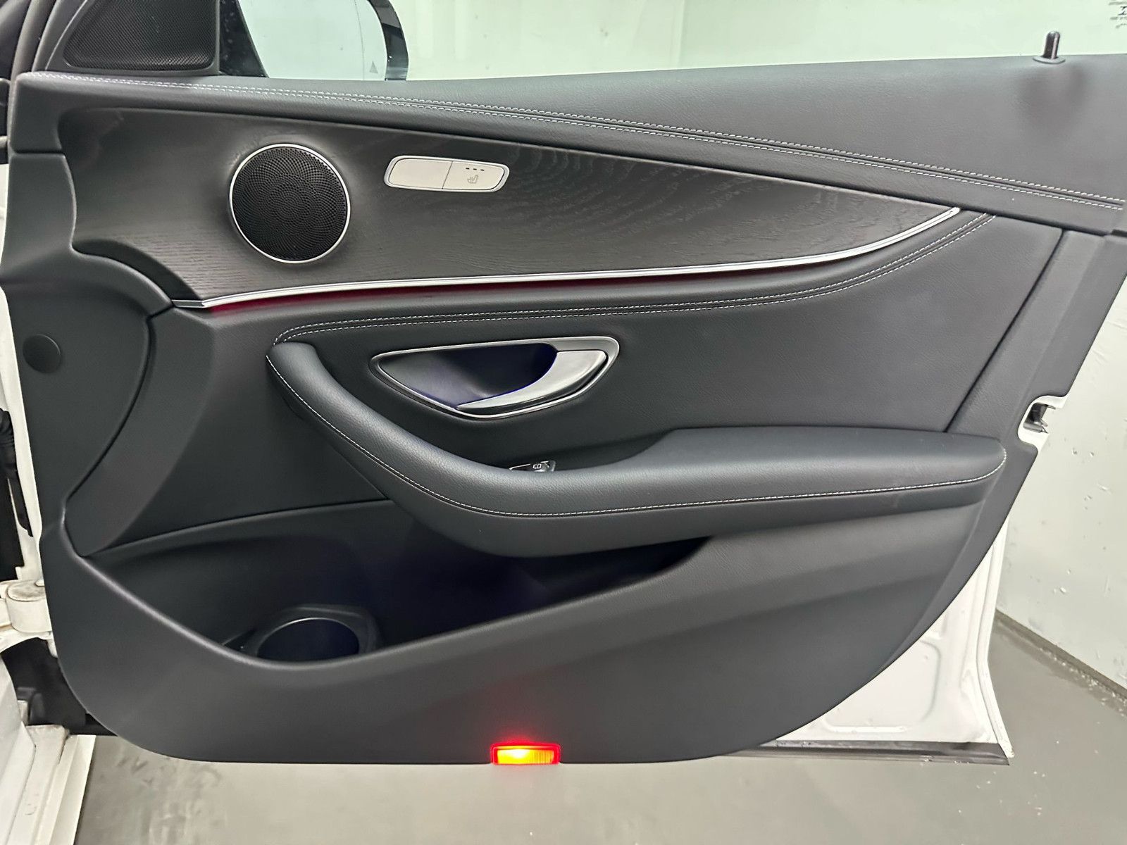 Fahrzeugabbildung Mercedes-Benz E 300 d 4MATIC T Autom. AMG-LINE*NIGHT*360*HUD*