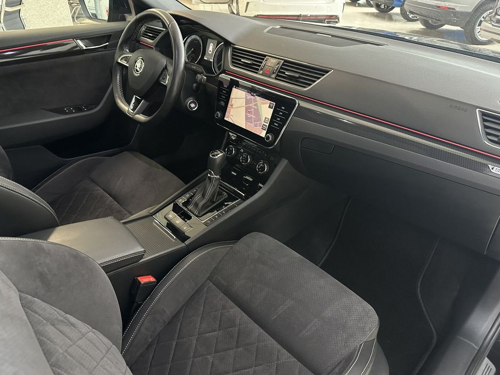 Skoda Superb Combi 2.0 TSI DSG SportLine DCC NAVI PANO foto 20