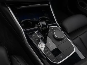 Fahrzeugabbildung BMW M340d xDr Tour HUD H/K Pano M Sportbremse Laser