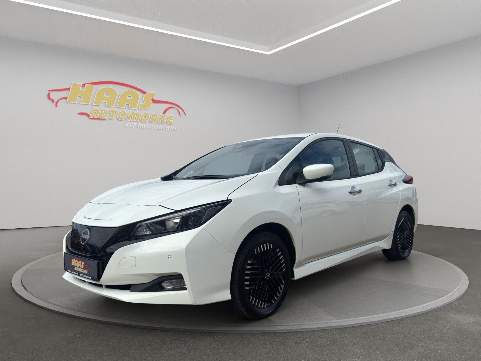 Nissan Leaf e