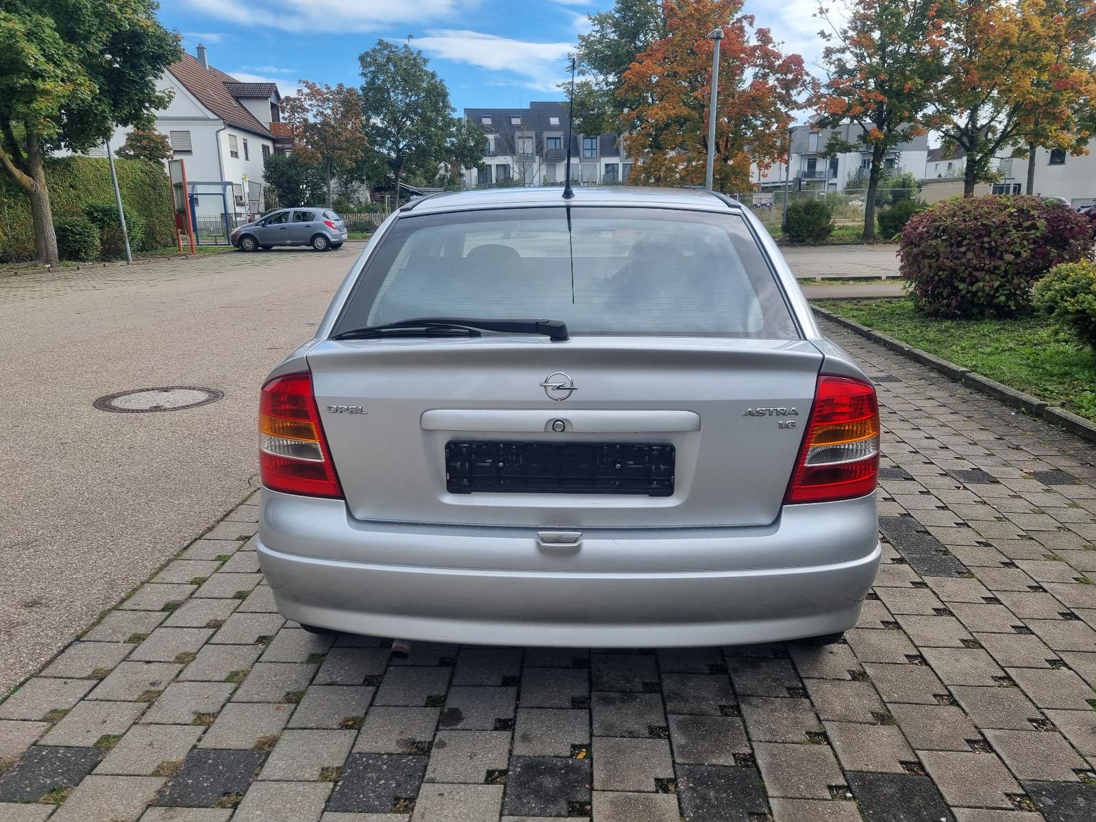 Opel Astra 1.6 Elegance