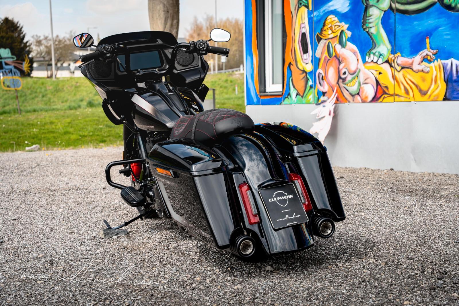 Harley-Davidson ROAD GLIDE 117 "LUFT" "KLAPPE" by CULT-WERK
