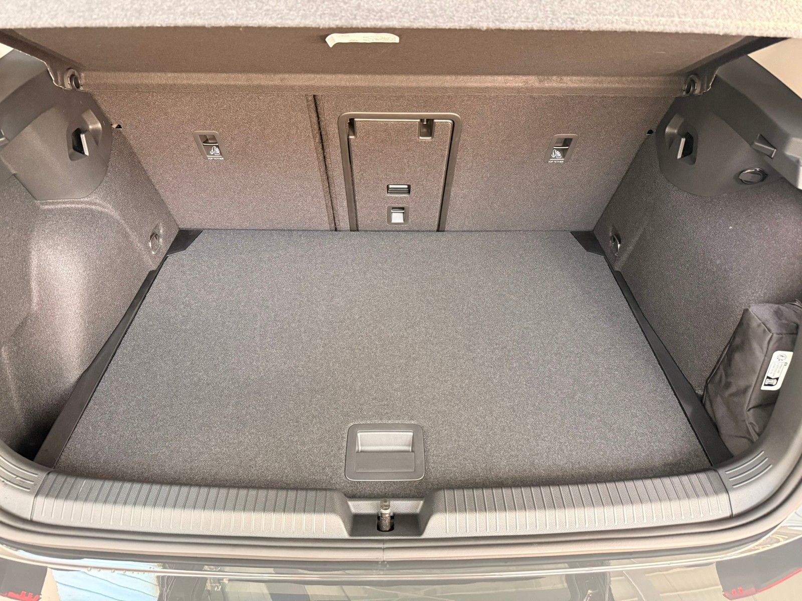 Fahrzeugabbildung Volkswagen Golf VIII Lim. Goal 1.5 TSI