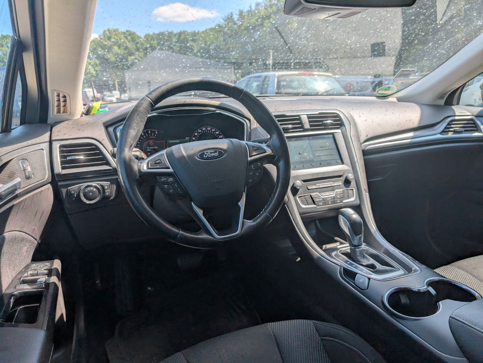 Fahrzeugabbildung Ford Mondeo Turnier 2.0 Titanium