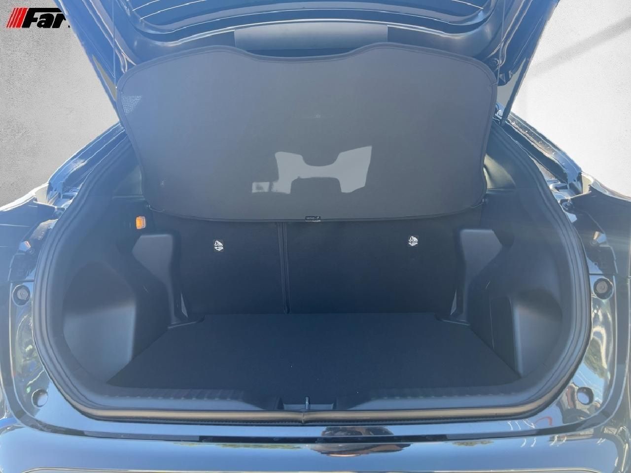 Fahrzeugabbildung Toyota Yaris Cross 1,5 Hybrid Teamplayer *Safety+Winter