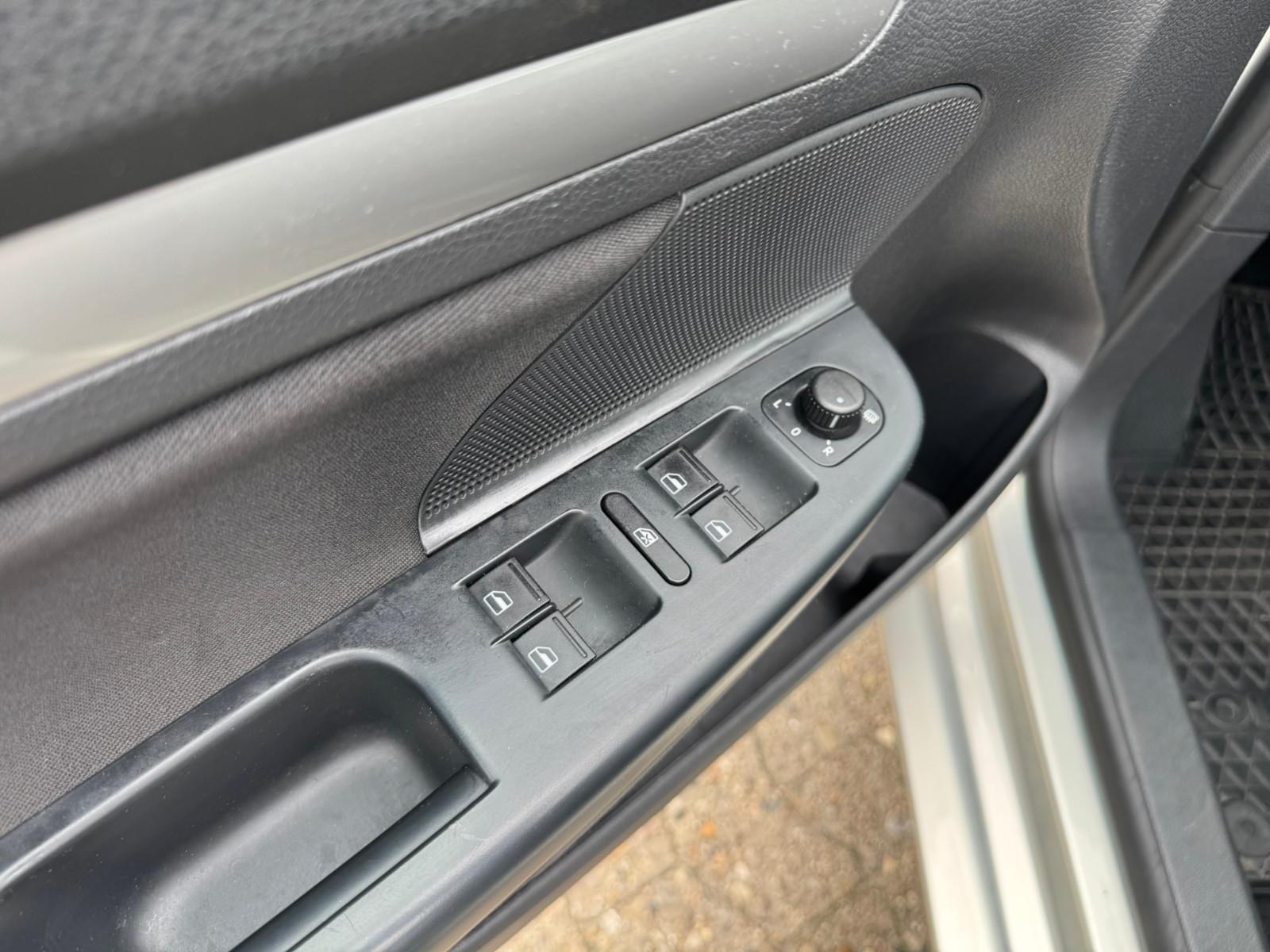 Volkswagen Golf 2011 — photo 16
