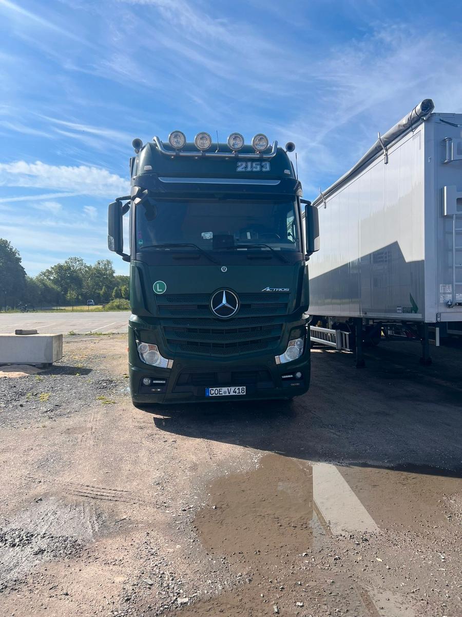Mercedes-Benz Actros 4 2-Achser 18XX OM471 4x2 Fg