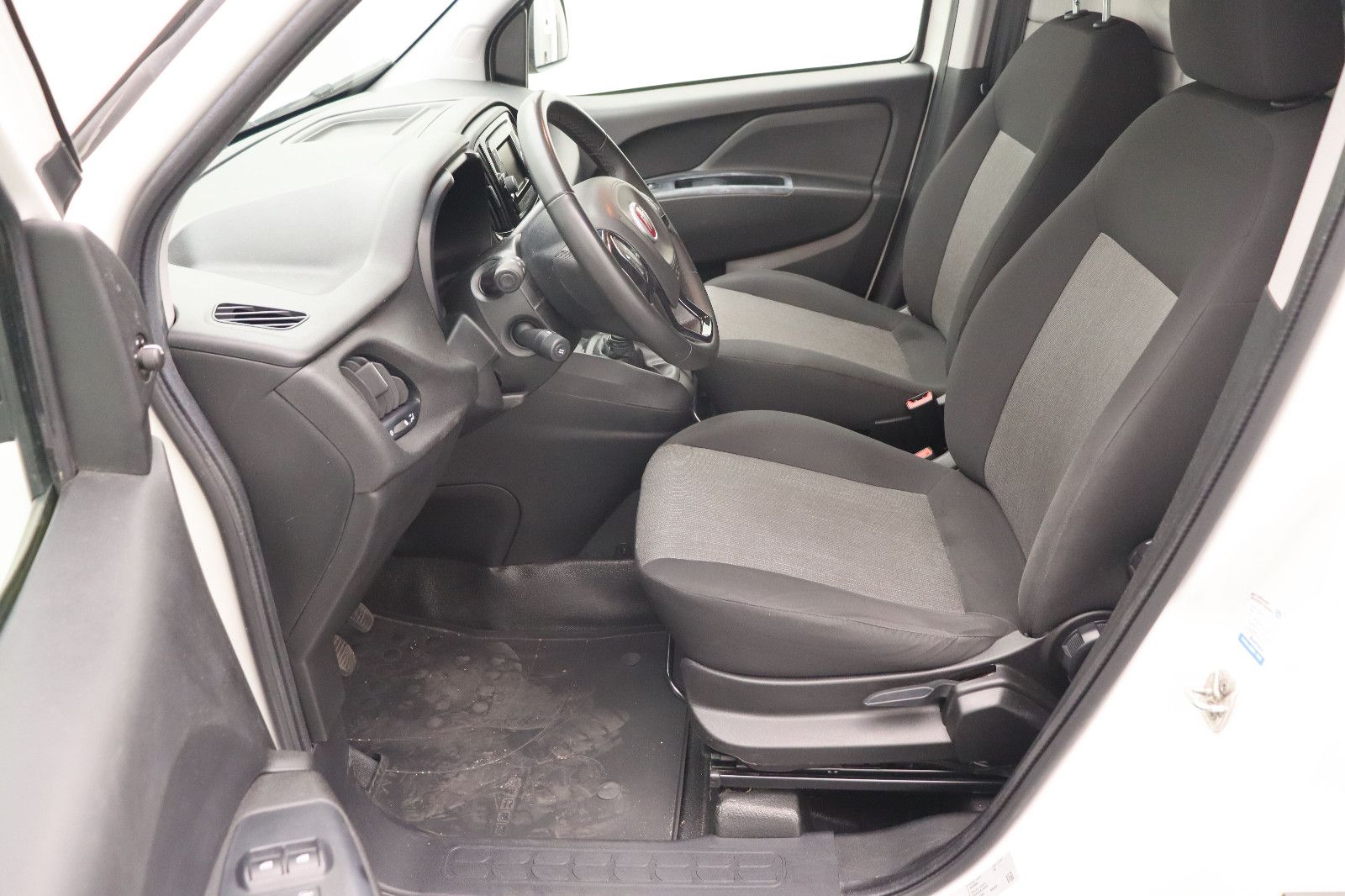 Fahrzeugabbildung Fiat Doblò SX 1.6 Maxi Kasten