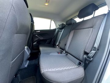 Volkswagen T-CROSS TSI 1.0 KAMERA CARPLAY SHZ