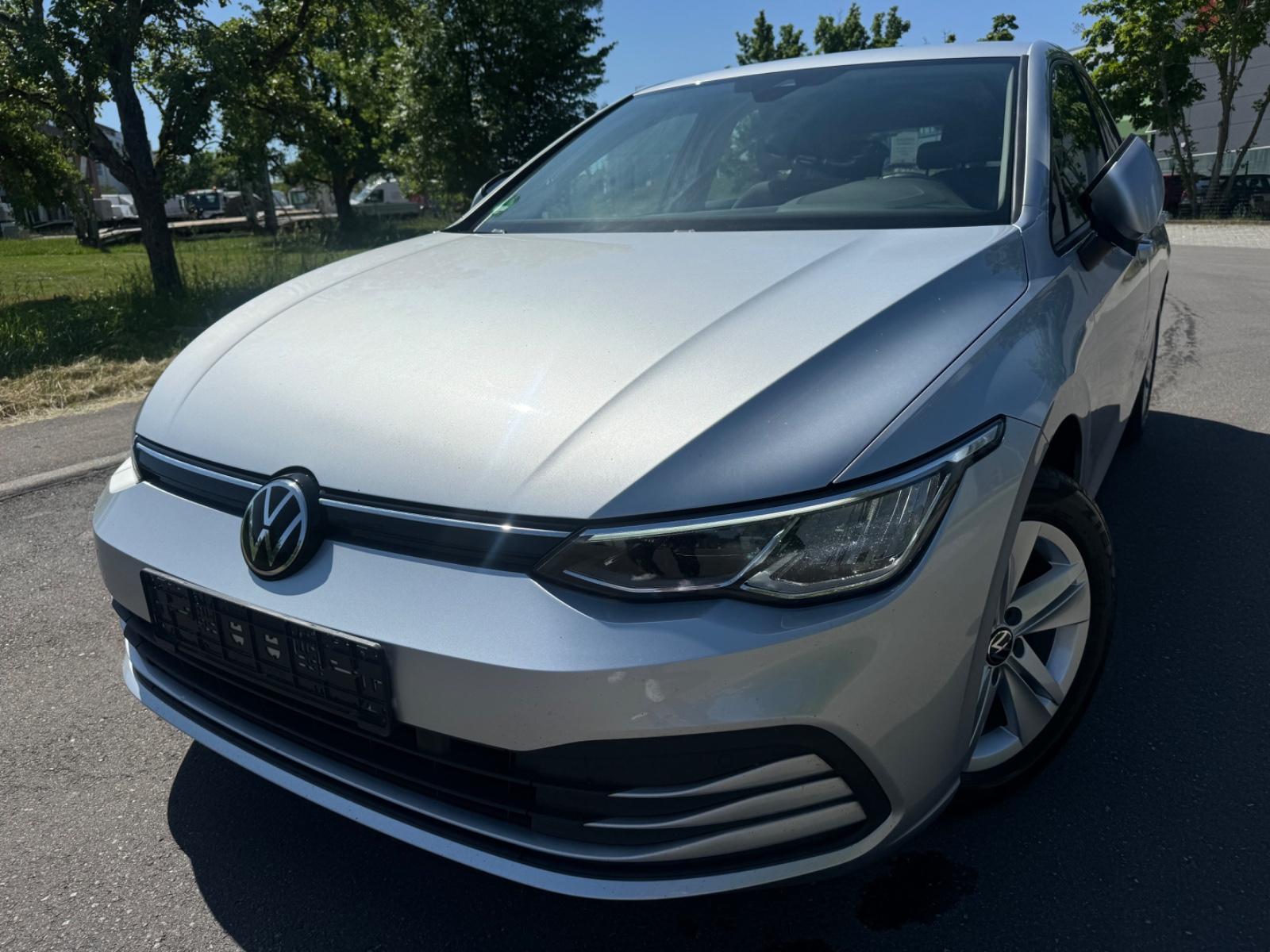 Volkswagen Golf VIII 1.0eTSI Life NAVI*VIRTUELL*KLIMATRONIK