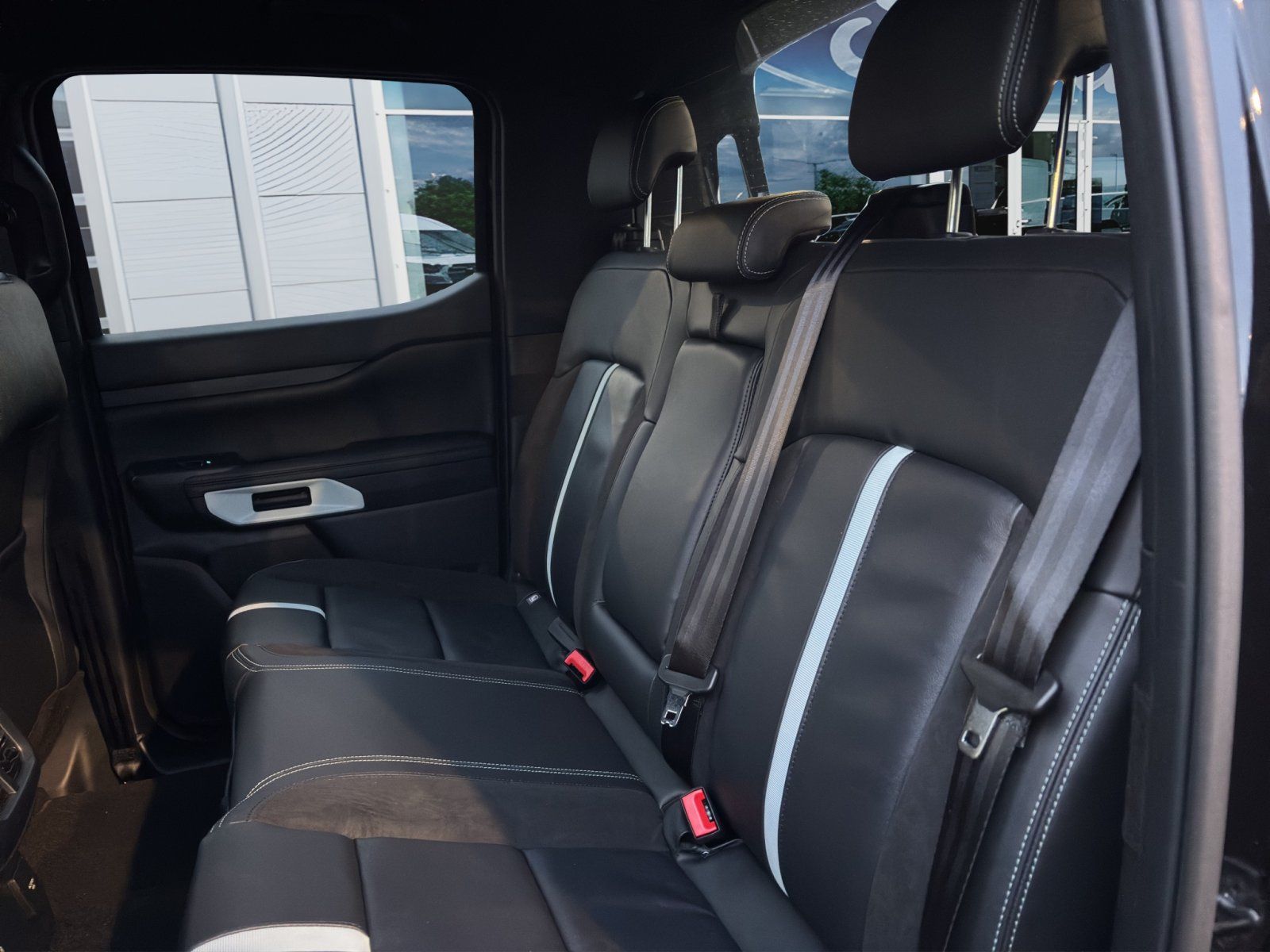 Fahrzeugabbildung Ford Ranger Plug-in-Hybrid Stormtrak e-4WD Doppelkab