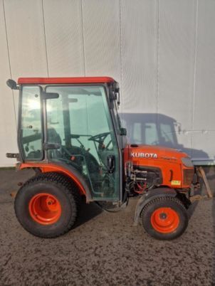 Kubota B2230