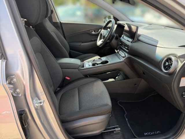 Fahrzeugabbildung Hyundai KONA Edition 30+ Elektro 2WD +KLIMA+NAVI+PDC+RFK