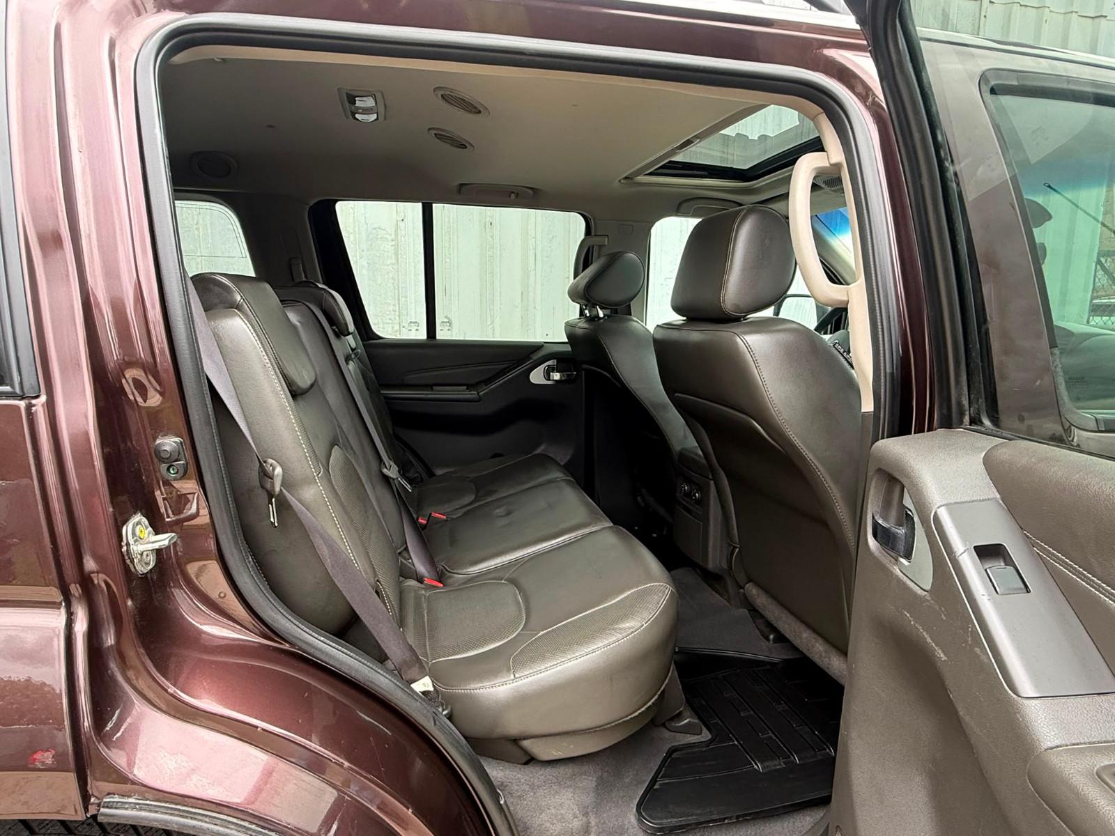 Nissan Pathfinder 3.0 dCi LE | 231 ch | BVA | 7 places | Cuir électrique à mémoire | Sièges chauffants | Toit ouvrant | Bose
