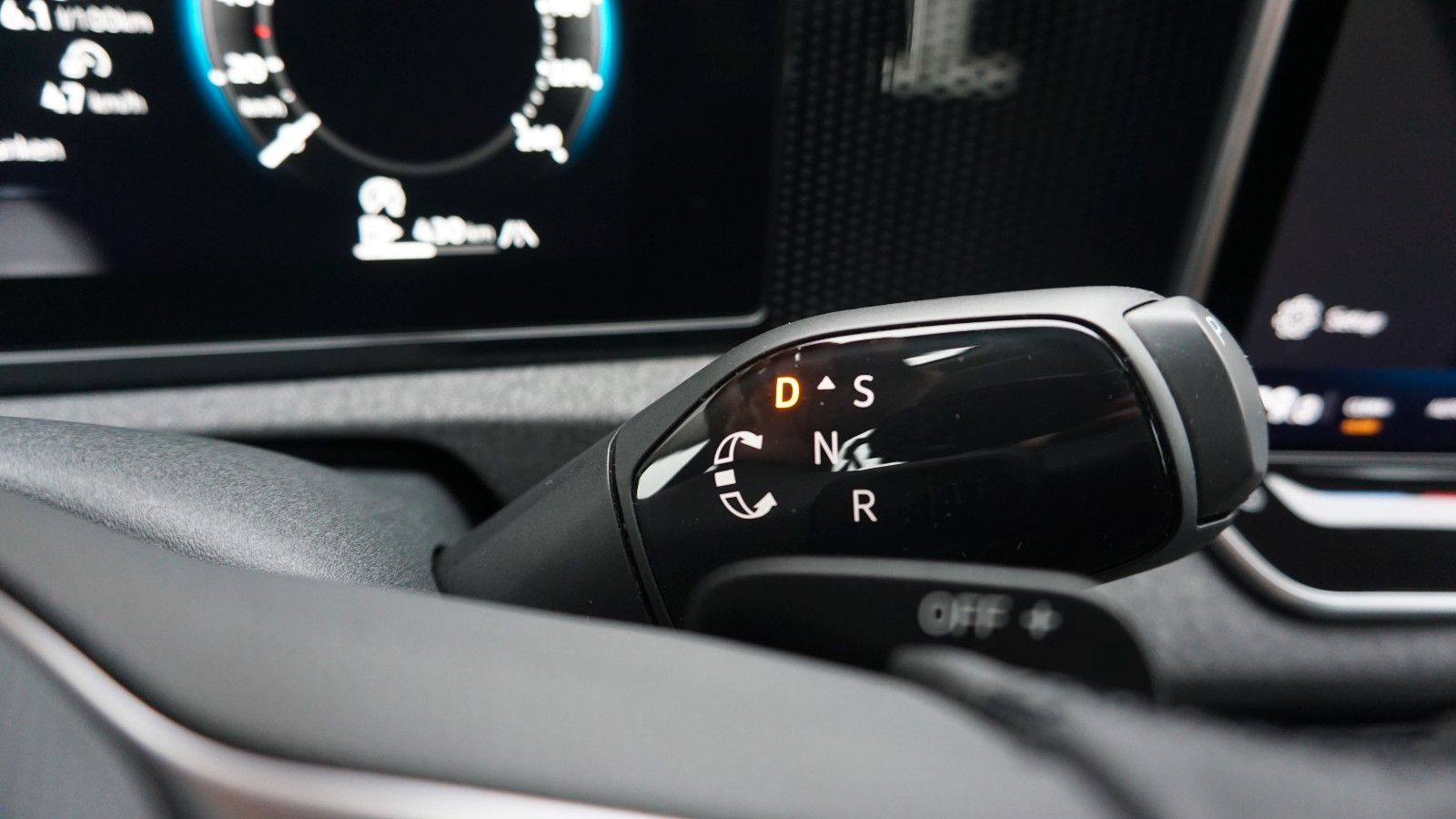 Fahrzeugabbildung Volkswagen Tiguan 2.0 TDI Kamera,Navi,LED, CarPlay, AHK el.