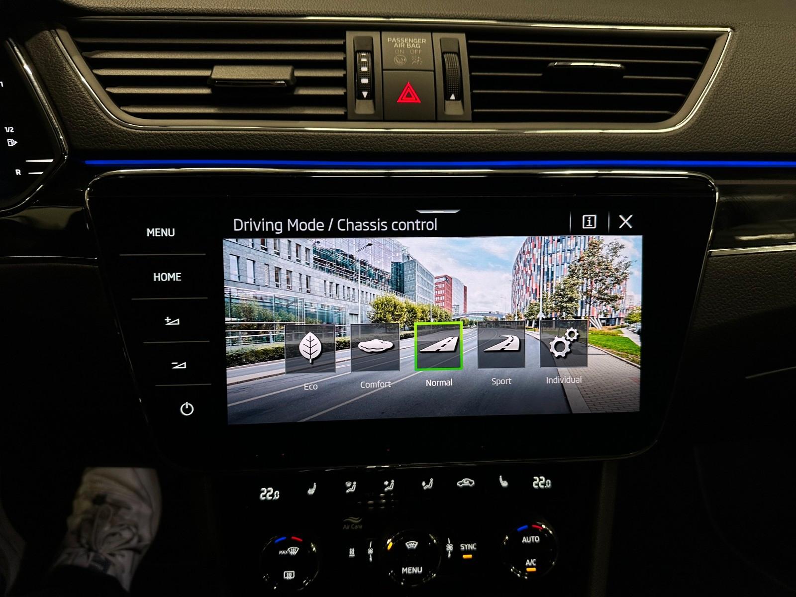 Skoda Superb Combi L&K *19Zoll*AHK*Standhzg*COLUMBUS*, миниатюра 24
