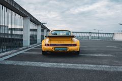 Fahrzeugabbildung Porsche 964 Turbo 3.6 *Speedgelb / Speedline / Dt. Fzg*
