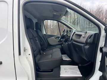 Renault Trafic - 11