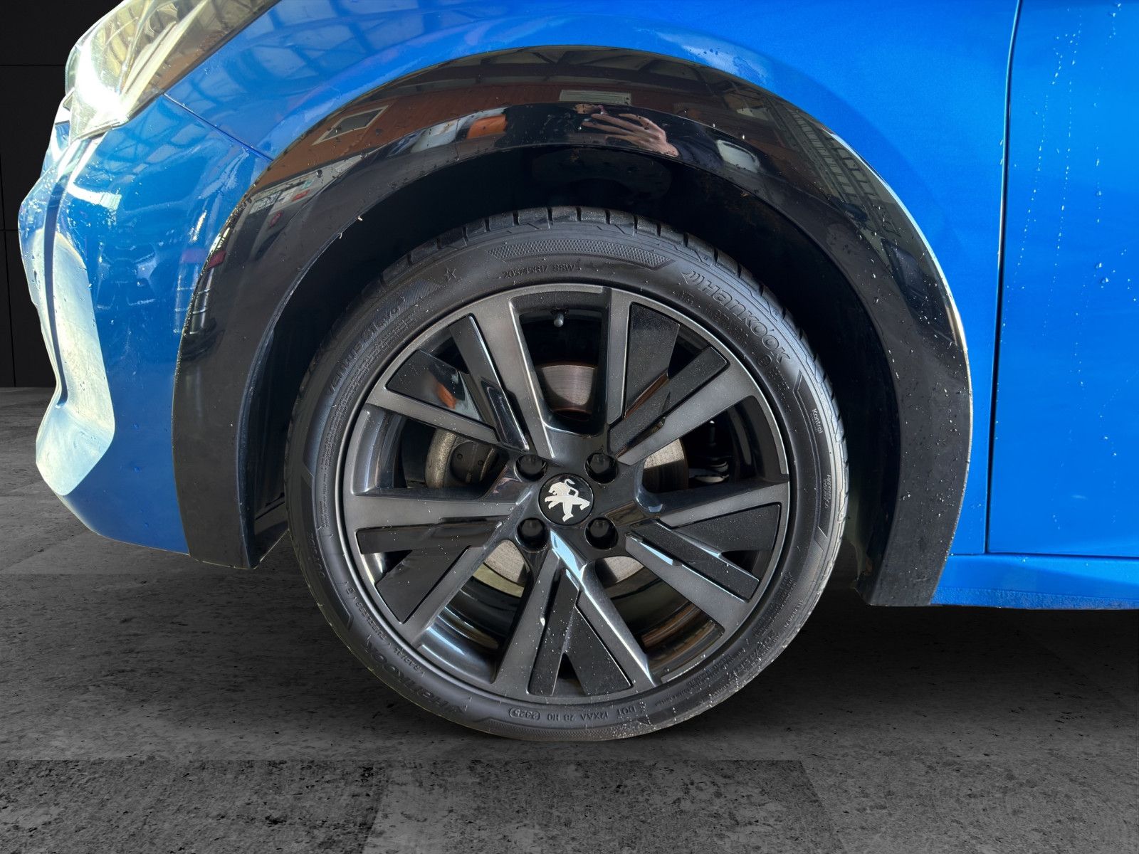 Fahrzeugabbildung Peugeot 208 GT Navi*Shzg*LED*Ambiente*Pano