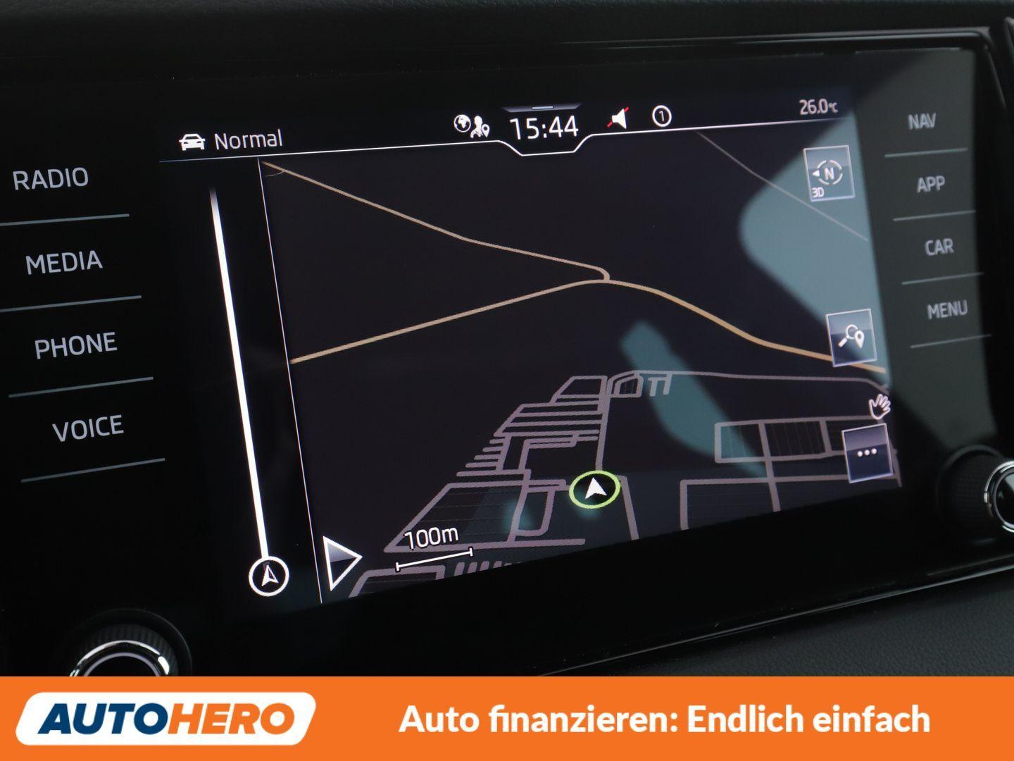 Skoda Karoq 1.5 TSI ACT SportLine Aut.*NAVI*LED*TEMPO*
