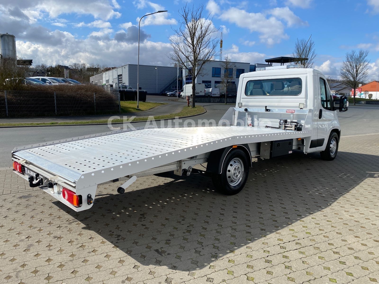 Fahrzeugabbildung Peugeot Boxer Abschleppwagen 435 L4 BlueHDi 165