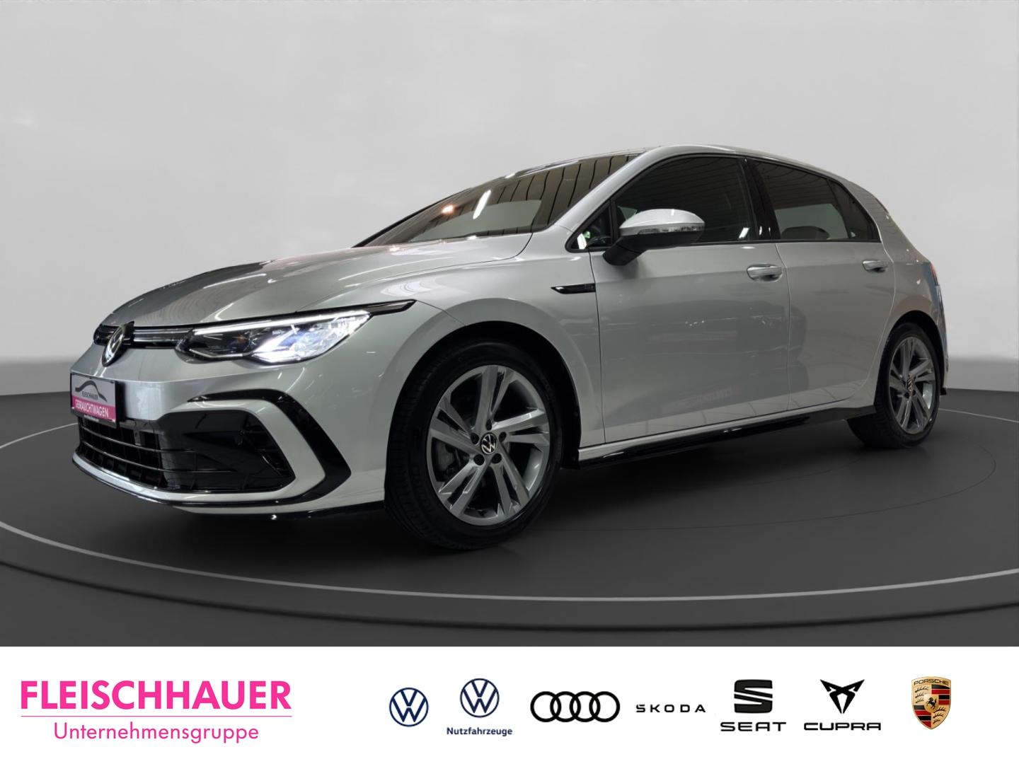 Volkswagen Golf VIII R-Line 1.5 l eTSI LED+ACC+RFK+SHZ+VC+D
