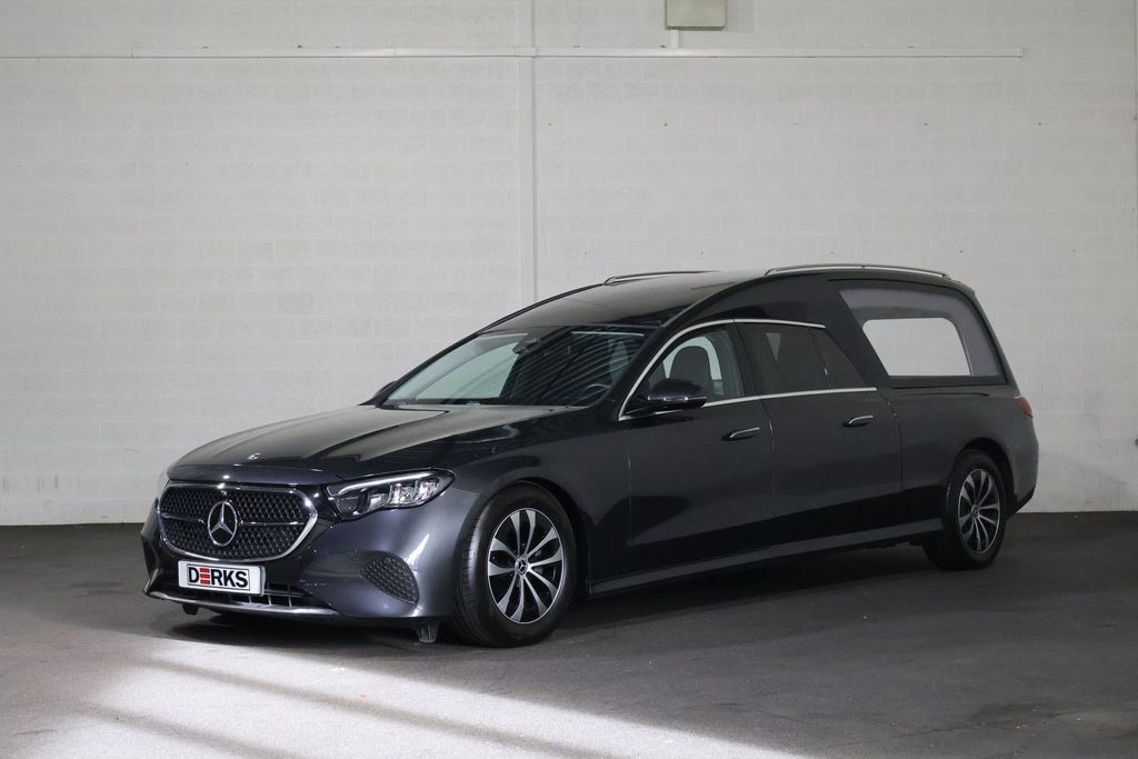 Image of Mercedes-Benz E 200