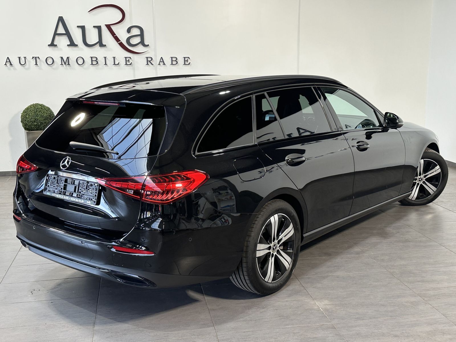 Fahrzeugabbildung Mercedes-Benz C 200d T Avantgarde NAV+LED+KAM+CARPLAY+VC+17ZO