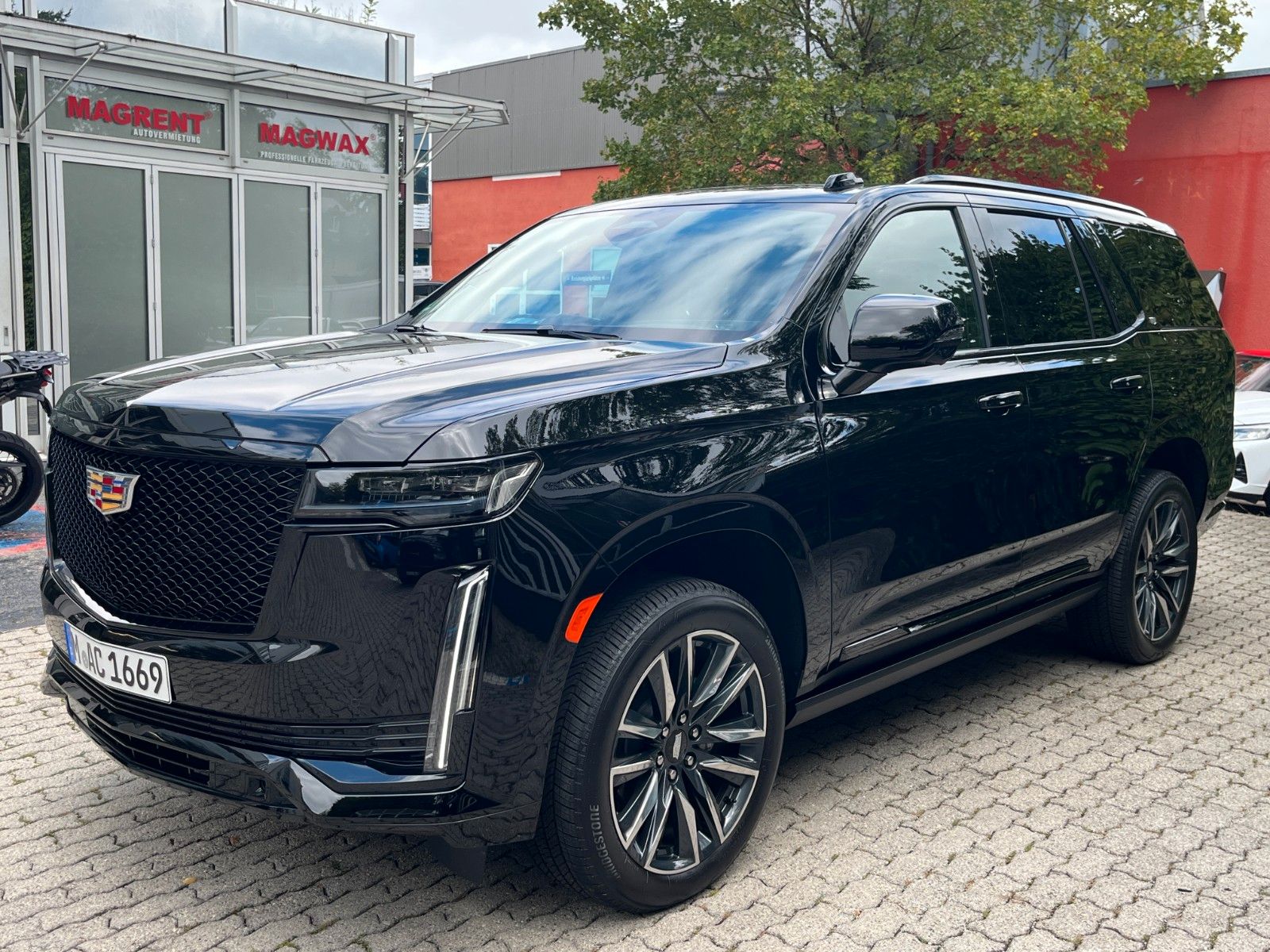 Fahrzeugabbildung Cadillac Escalade Sport Platinum 6.2 V8  4x4