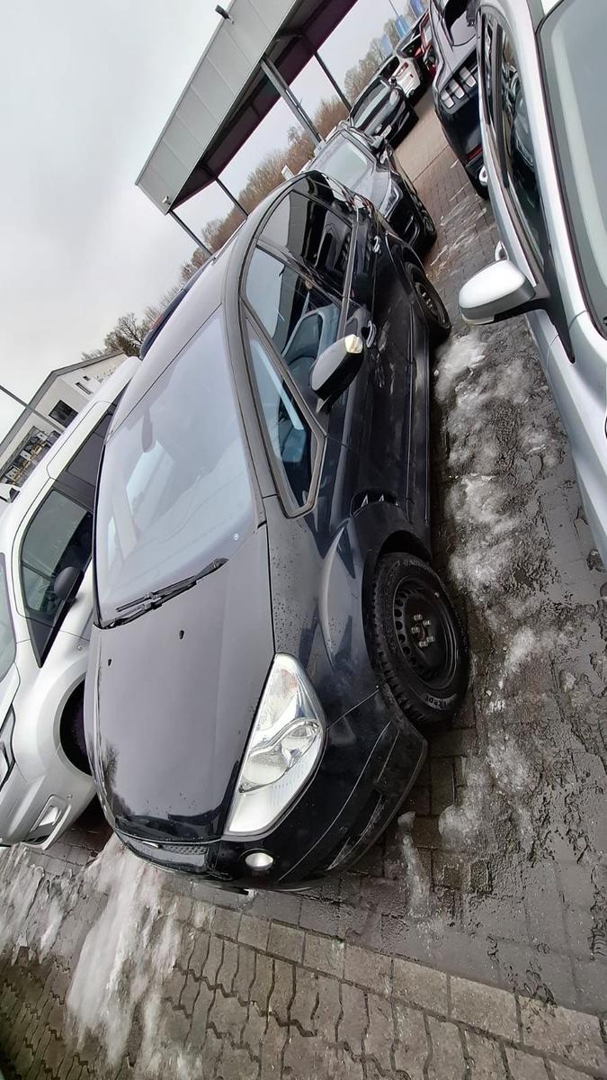 Ford S-MAX 2010 — rear view