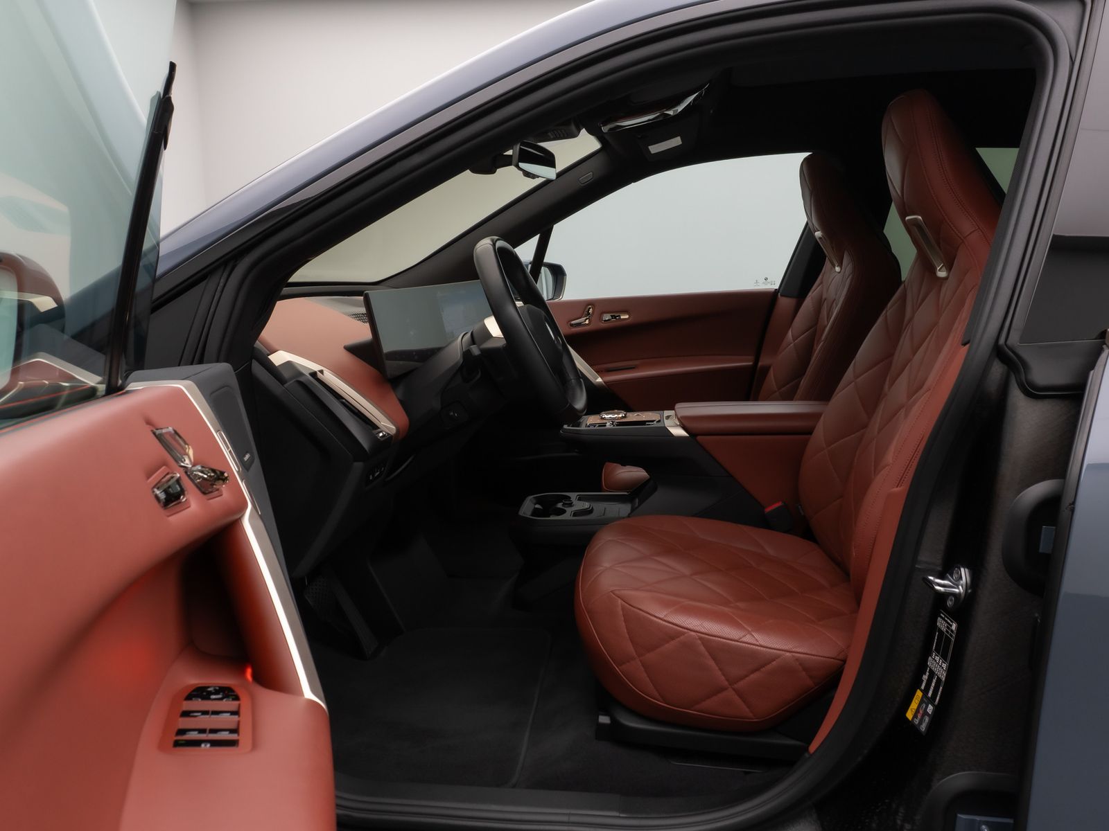 Fahrzeugabbildung BMW iX xD50 Sport Panorama 360°Laser H/K SoftCl 22"