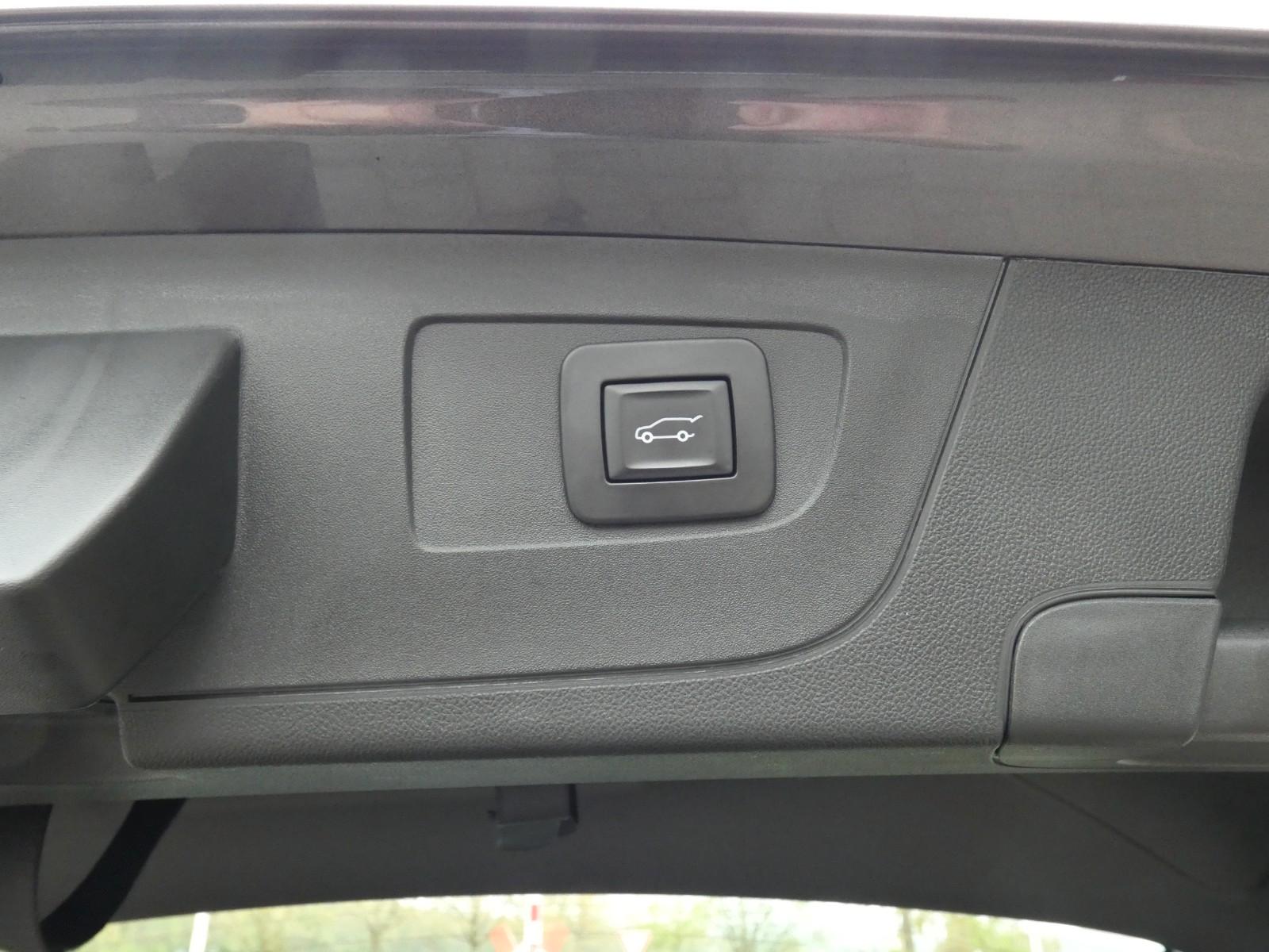 Opel Insignia B Sports Tourer Elegance Navi, Matrix