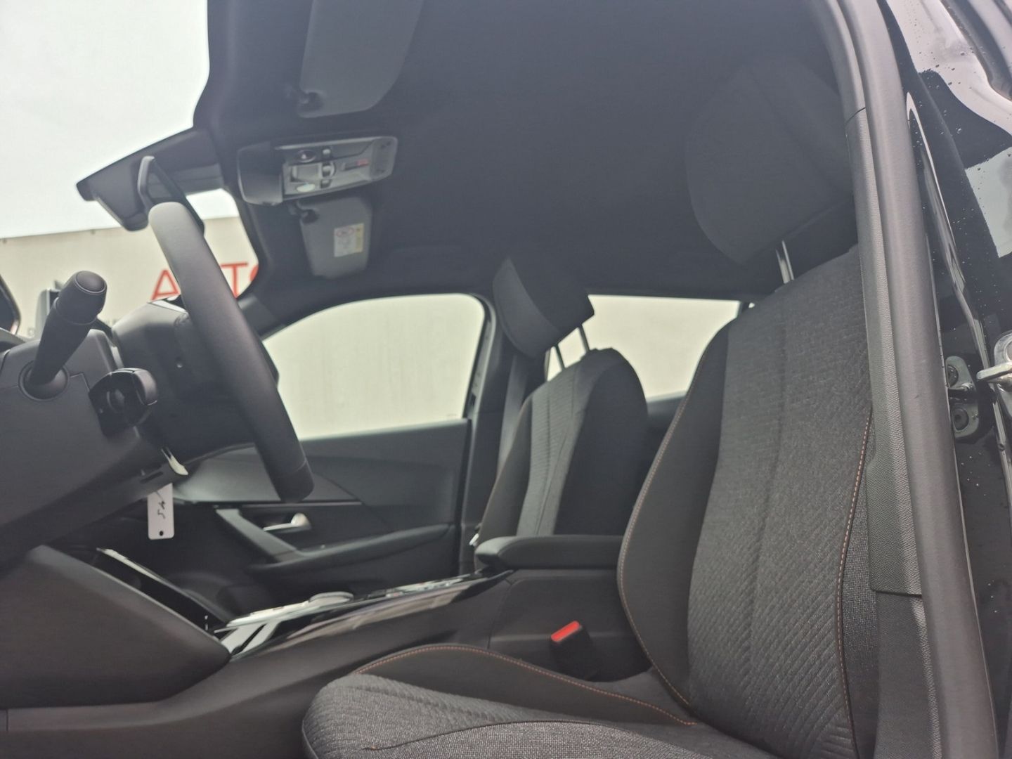 Fahrzeugabbildung Peugeot 2008 Elektro 136 LED CarPlay Klimaautom SHZ
