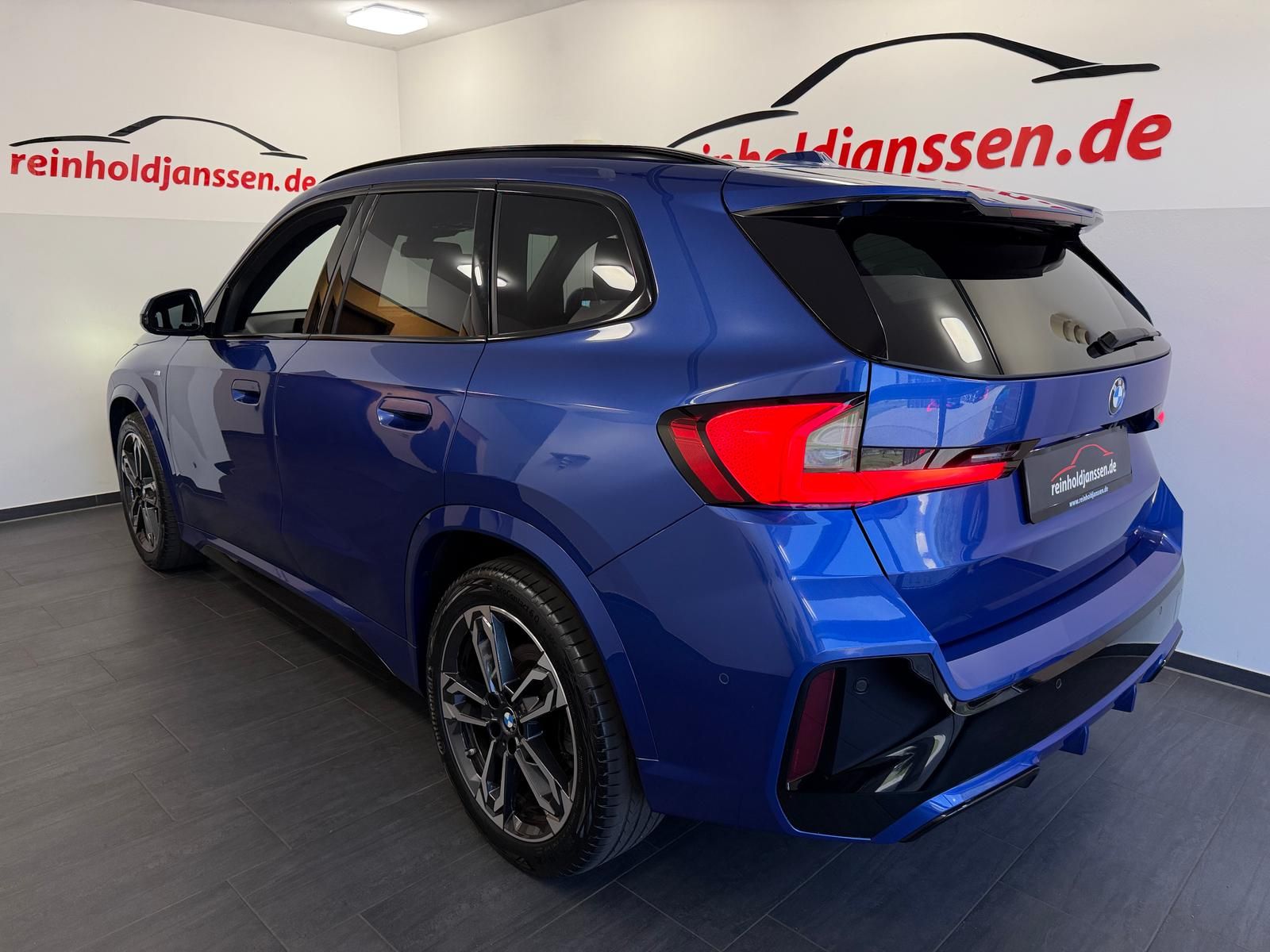 BMW X1 23 d xDrive M Sport AHK AdLED ACC HIFI Shadow foto 2
