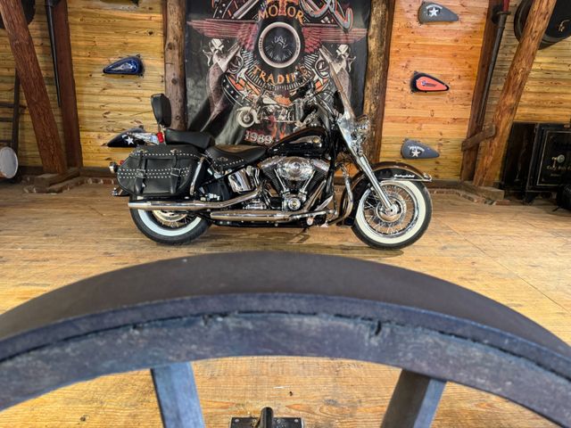 Harley-Davidson FLSTC Heritage Softail Classic 110Y 103er