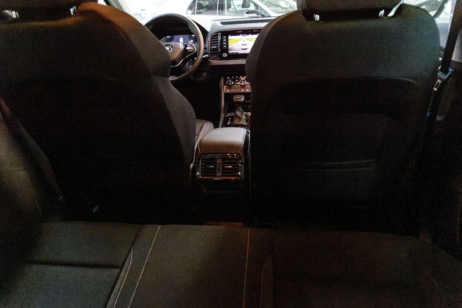 Fahrzeugabbildung SKODA Karoq Selection