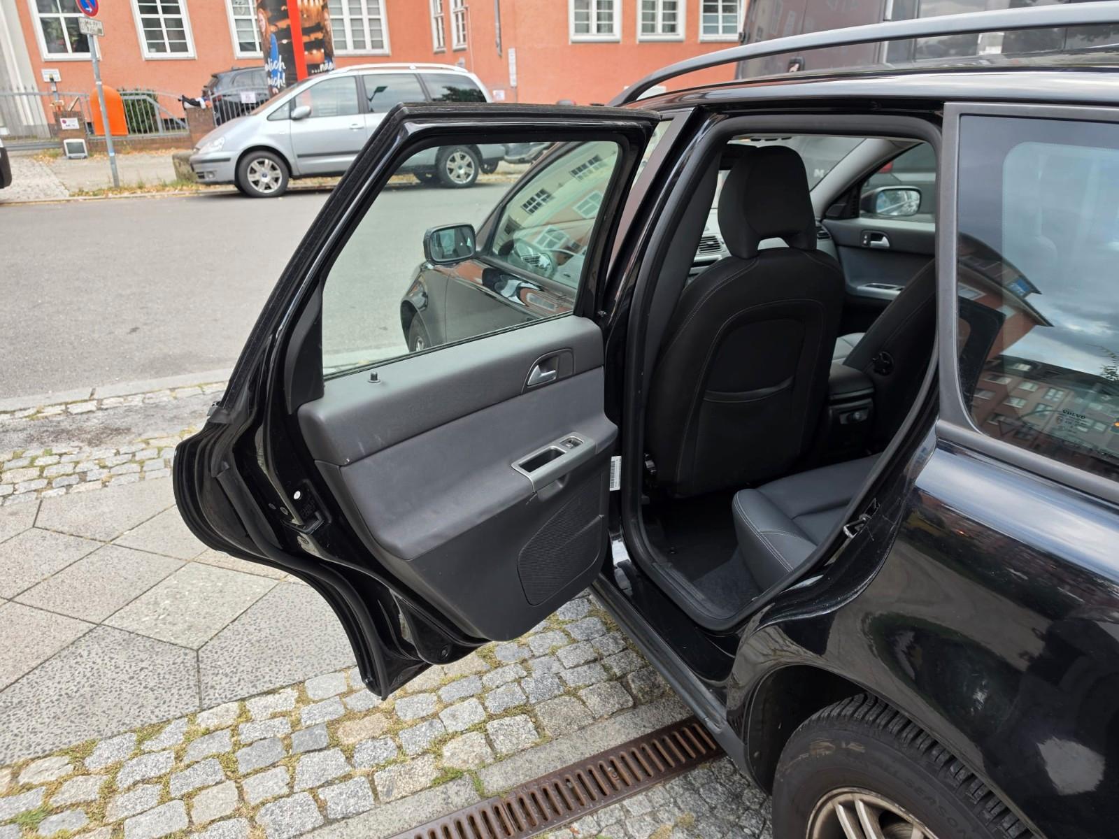 Volvo V50 2006 — photo 11