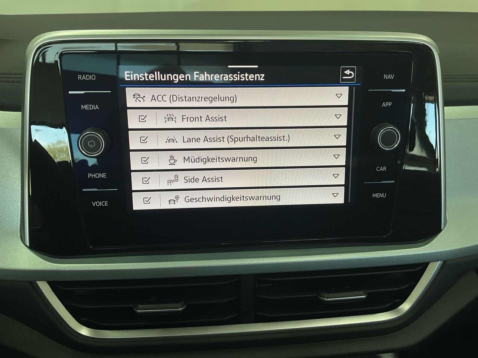 Volkswagen T-Roc - Bild 18