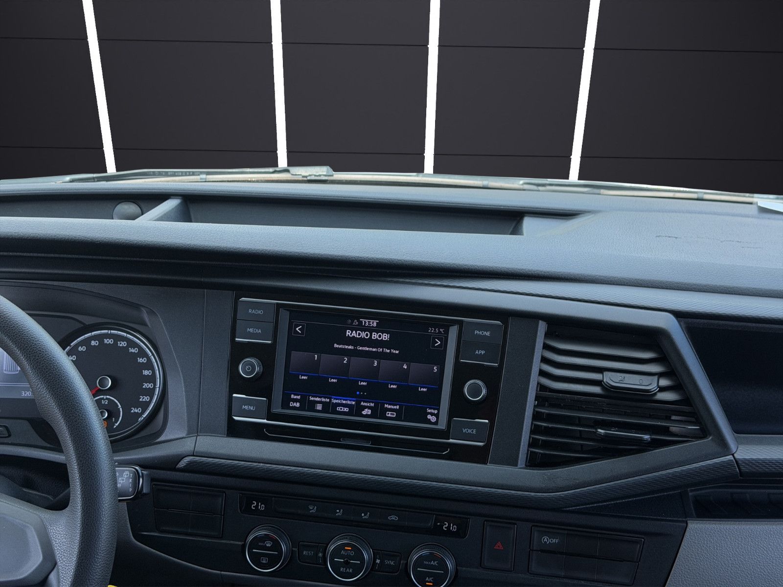 Fahrzeugabbildung Volkswagen T6 Caravelle/Apple CarPlay/Trendline/Blth/Klima