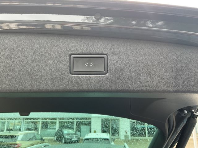 Tiguan 2.0 TDI DSG Life SHZ KAMERA NAVI ACC LED
