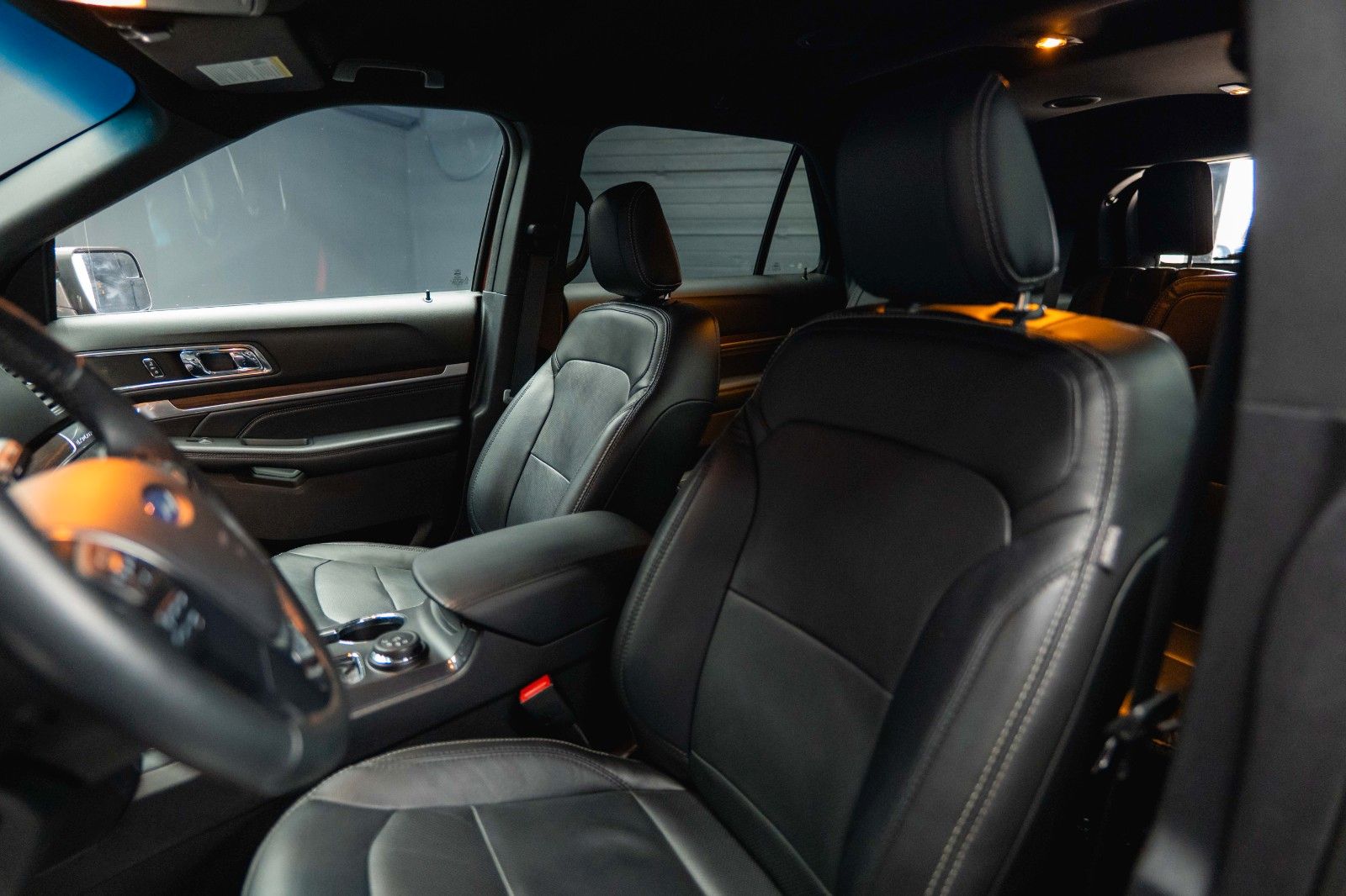 Fahrzeugabbildung Ford Explorer 3.5 V6 LIMITED 4x4 *Kamera*Memory*LED*