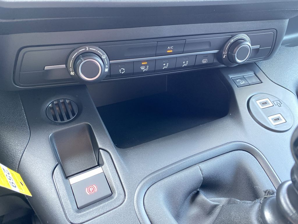Fahrzeugabbildung Citroën Berlingo 1.5 Diesel 100 Lang *Laderaumv*Rückfahr