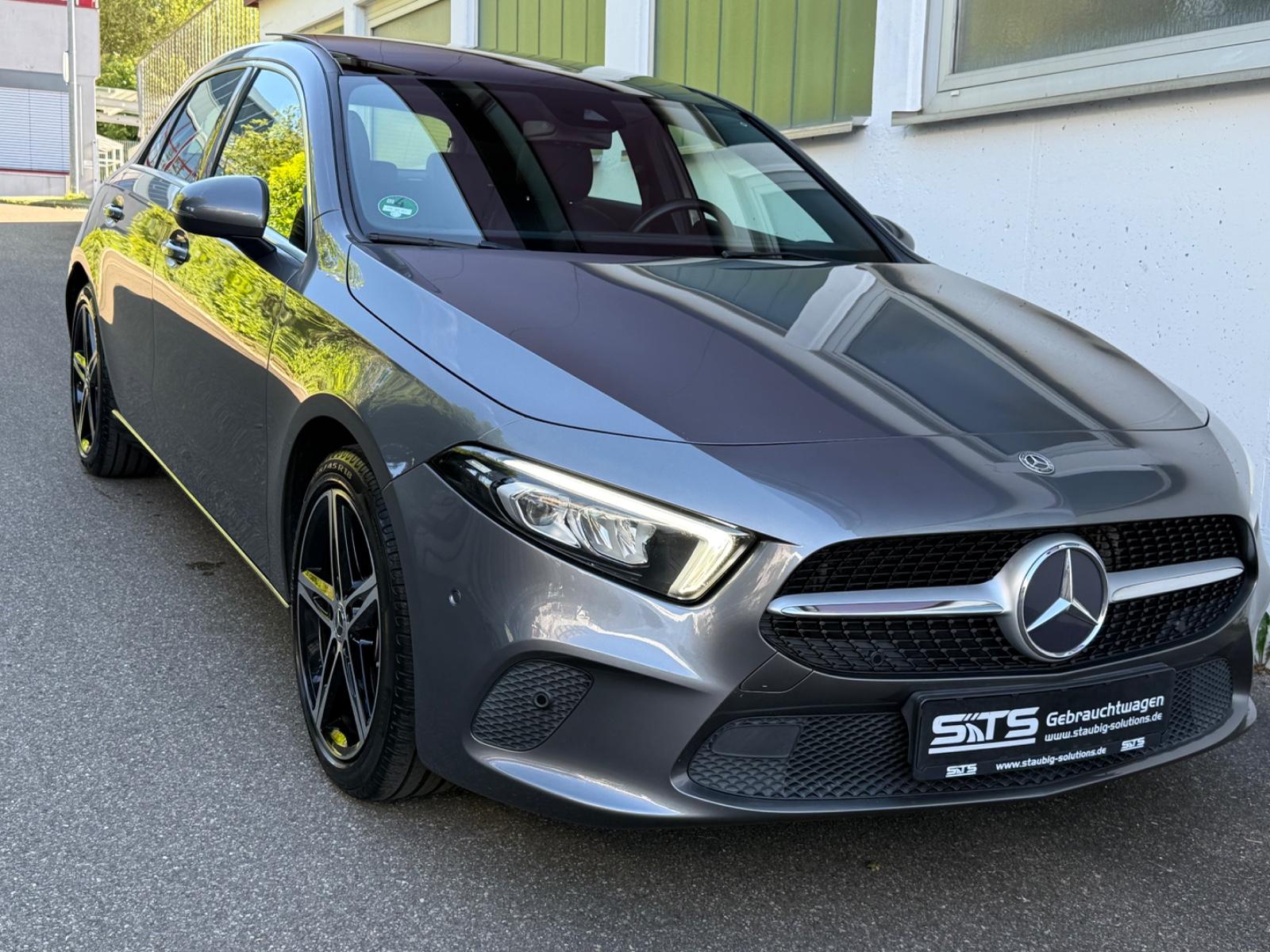 Mercedes-Benz A 220 *5-trg. *KAM *PANO *LED